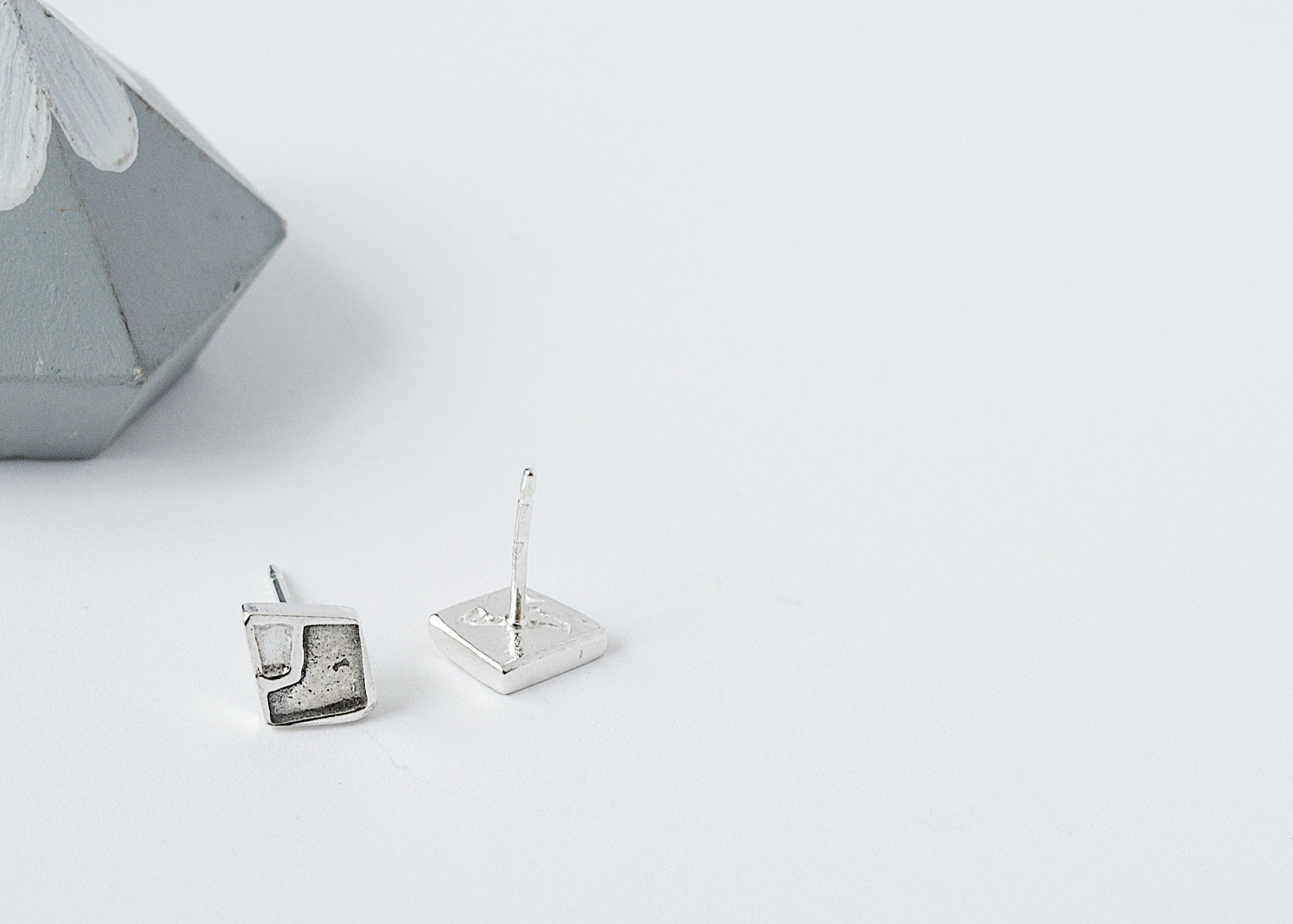 Itty Bitty Mountain Studs