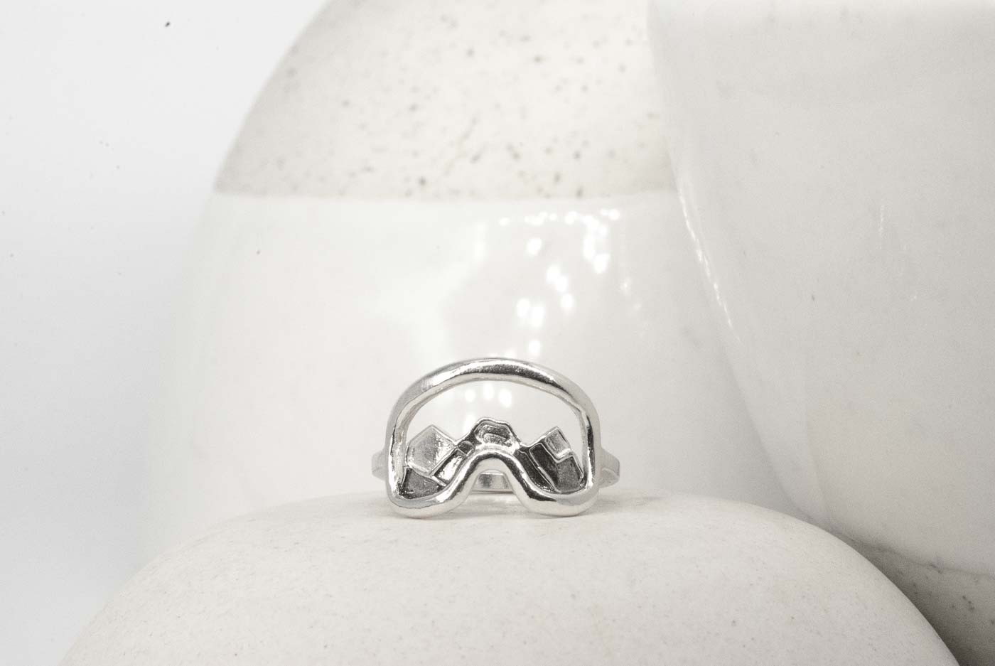 Three Sisters Goggle Ring