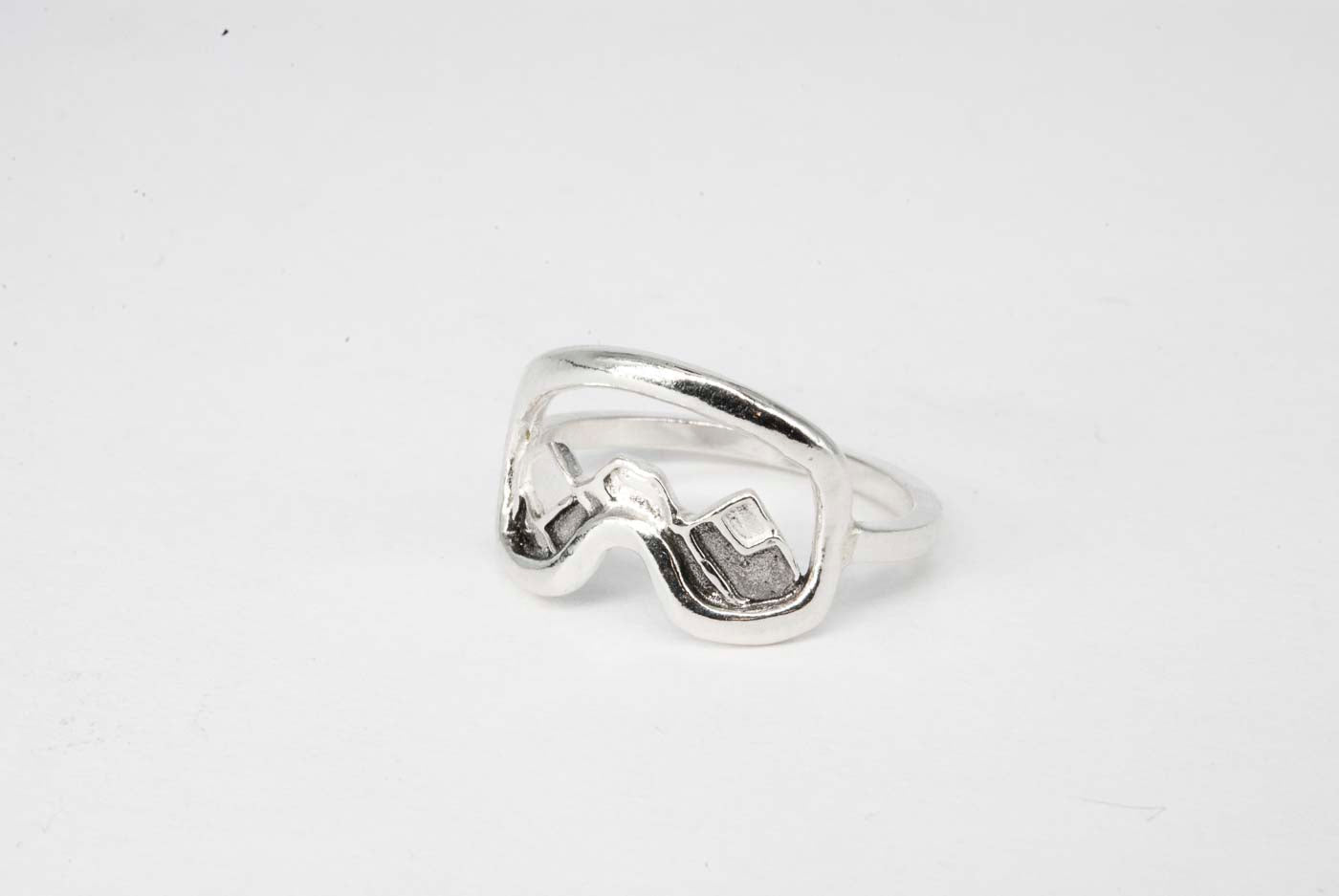 Three Sisters Goggle Ring