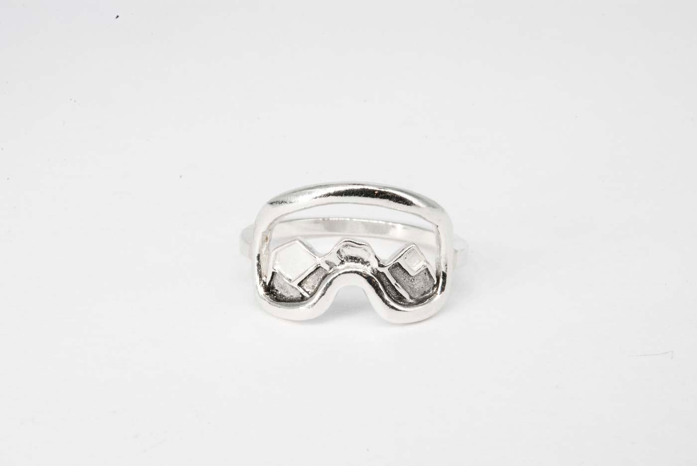 Three Sisters Goggle Ring