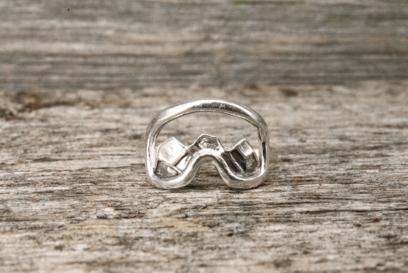 Three Sisters Goggle Ring