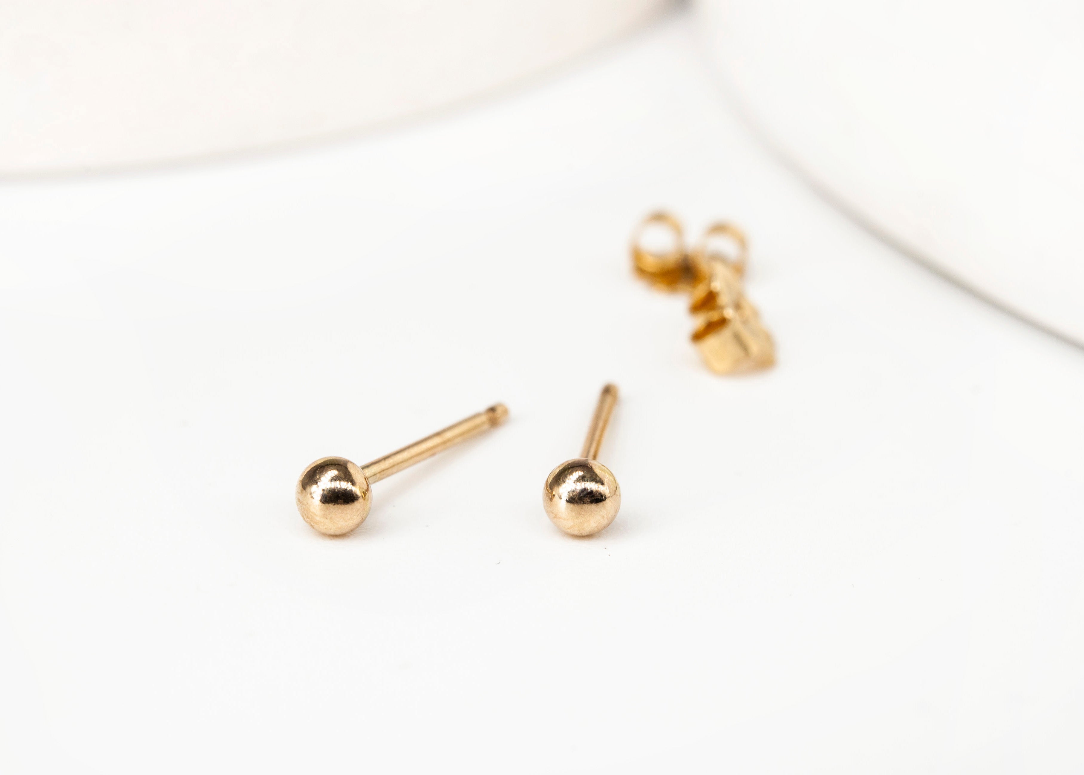 14K Gold Pebble Studs