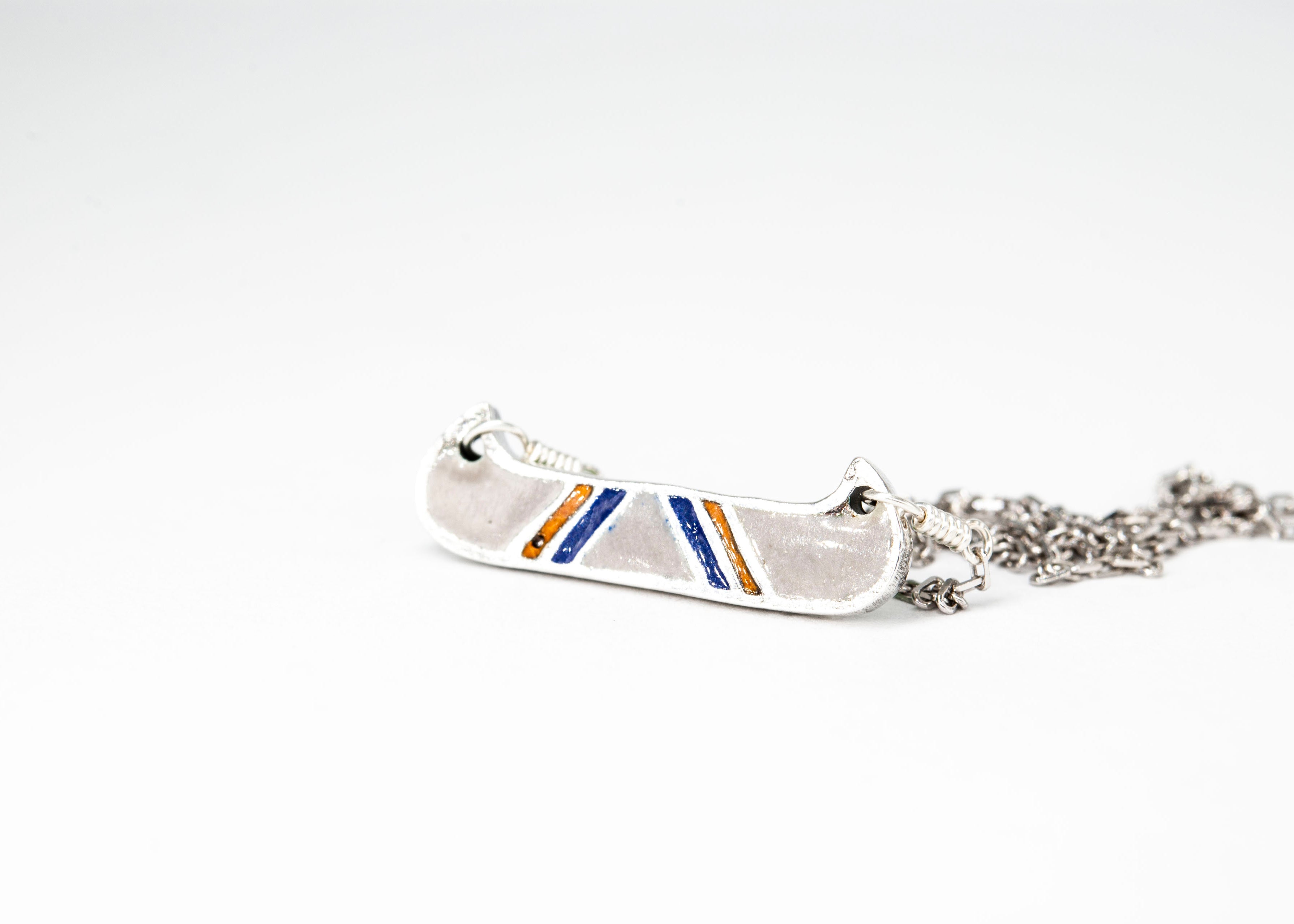 Canoe Necklace 08