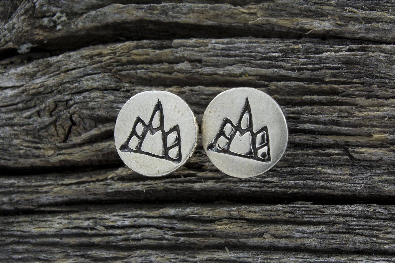 Mini Mountain Studs